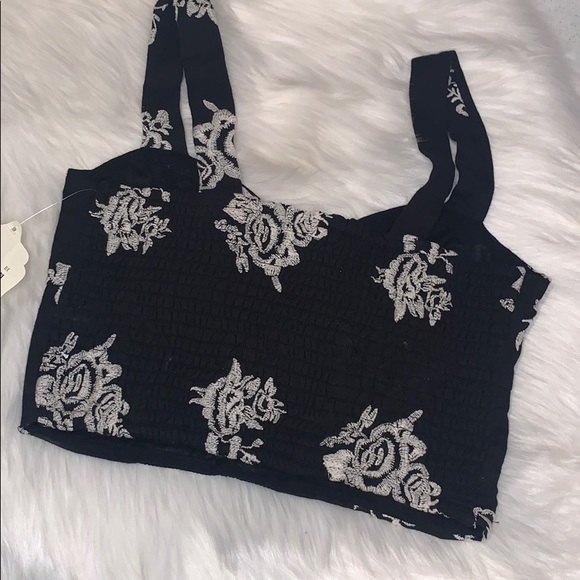 NWT Altar’d State Crop Top - Picture 5 of 9